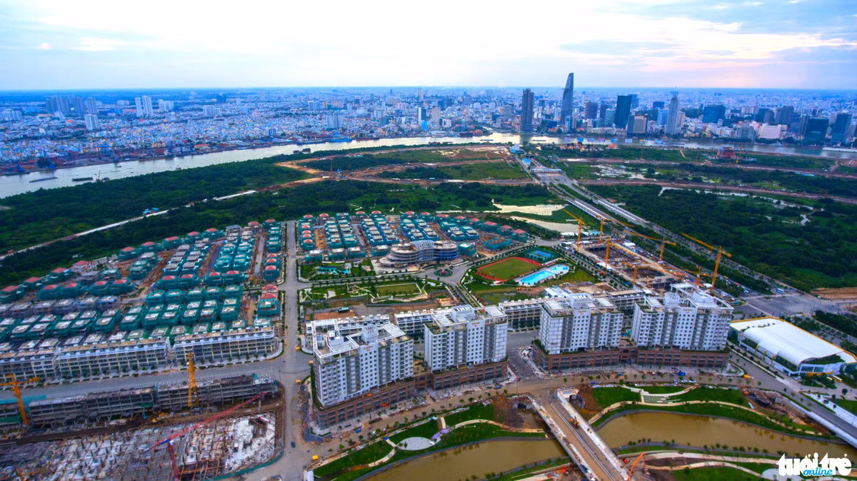 Khu chung cư tái định cư cho người dân nằm trong diện giải tỏa để xây dựng khu đô thị mới Thủ Thiêm đã hoàn thành, người dân vào sinh sống Ảnh: Thuận Thắng/TTO.