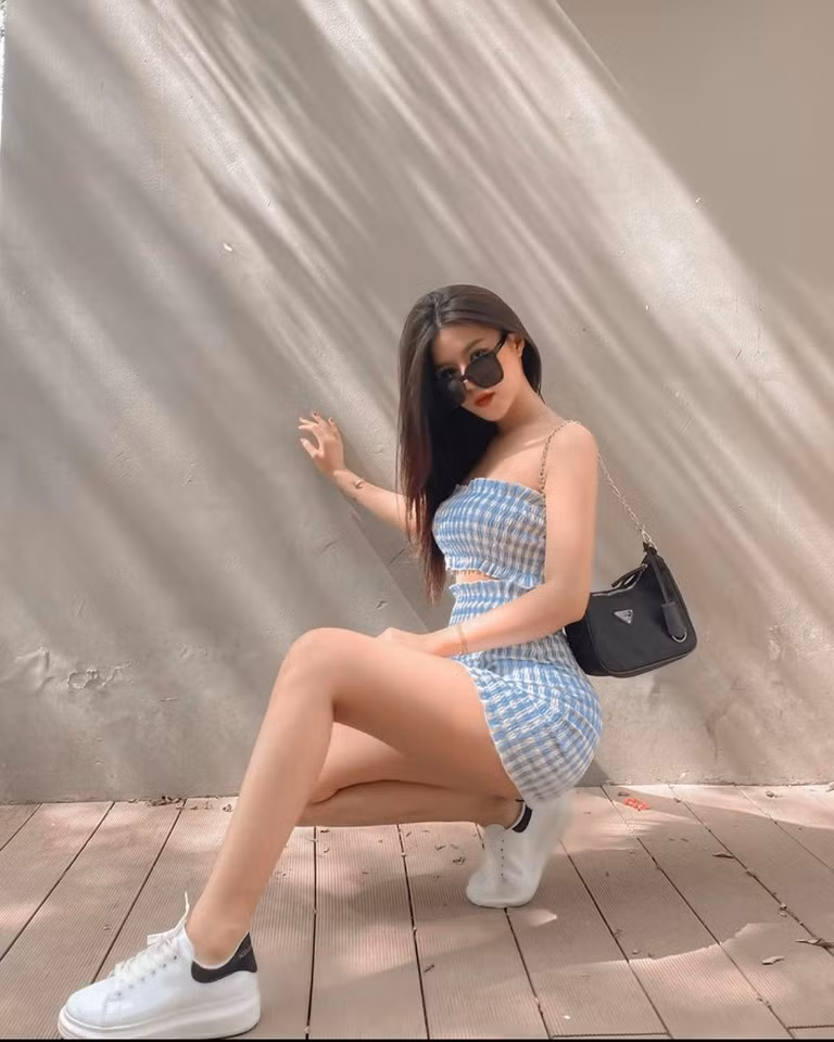 Set đồ xanh chuẩn mùa hè vừa năng động vừa tôn dáng cực tốt.
