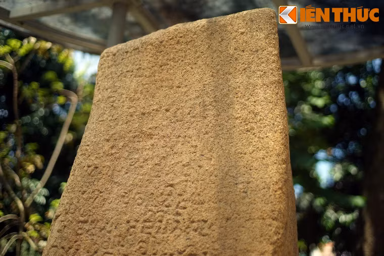 Với những giá trị lịch sử đặc biệt, bia Võ Cạnh đã được công nhận là bảo vật quốc gia của Việt Nam. (Bài có sử dụng tư liệu của tư liệu Cục Di sản văn hóa).