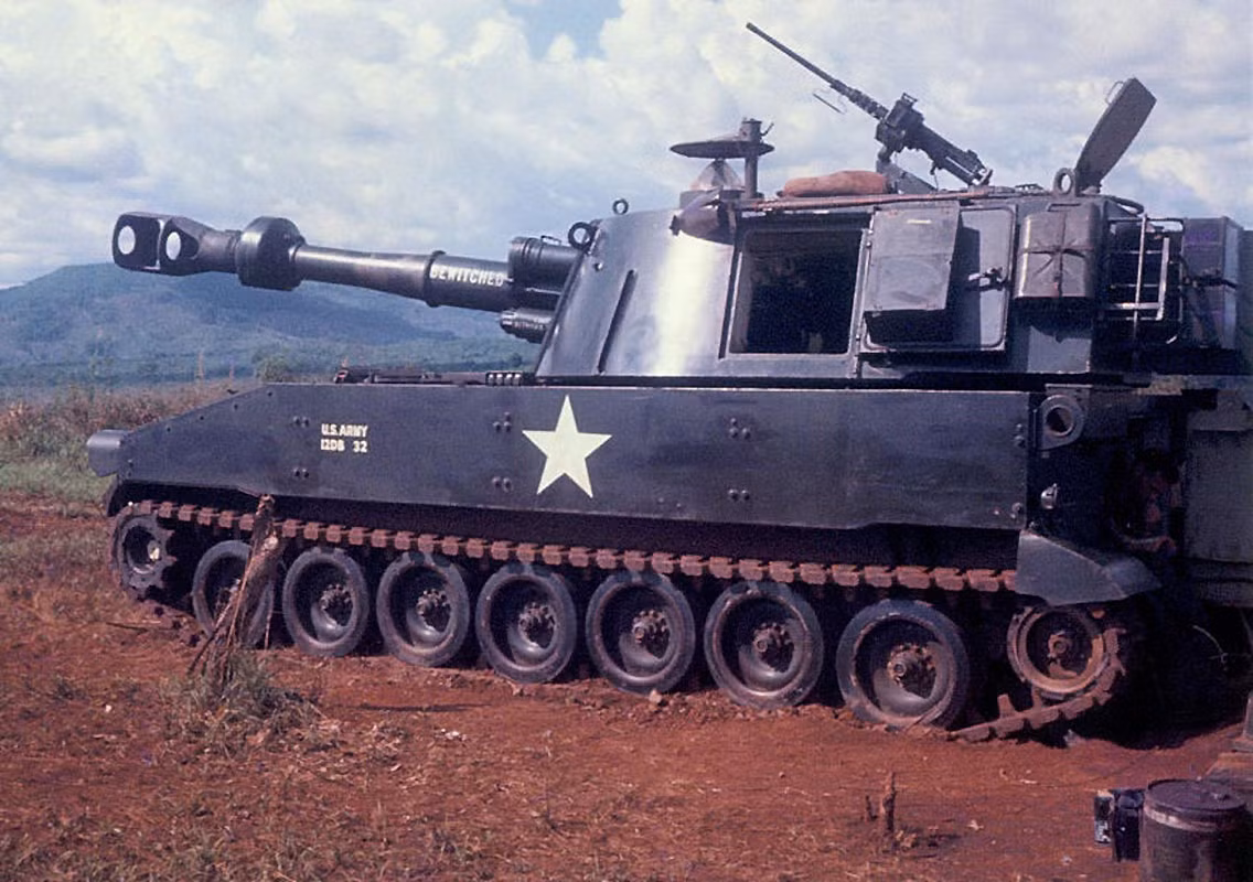 Pháo tự hành M109 trên trận địa. Ảnh: 1-22infantry.org.