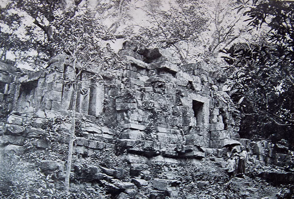 Phế tích cổ gần Savannakhet. Ảnh: Belleindochine.free.fr.
