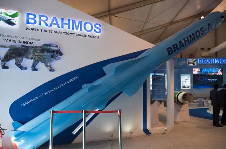 Biến thể tên lửa hành trình chống tàu tốc độ siêu âm BrahMos A được thiết kế để trang bị cho Su-30MKI.