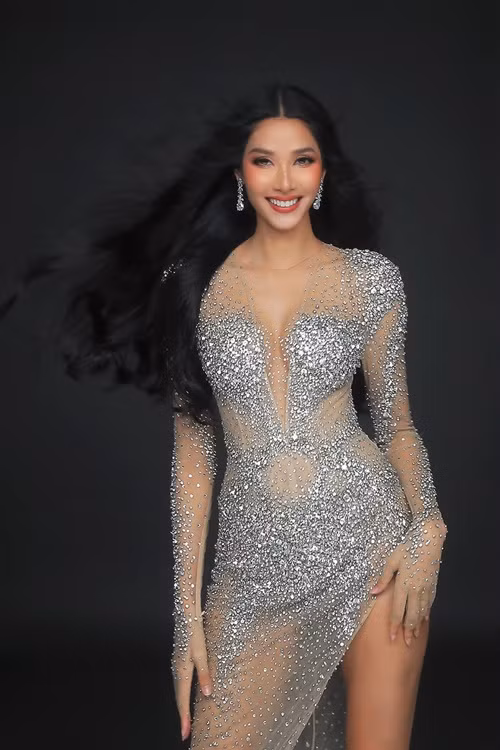 Khi tăng cân, nàng á hậu sở hữu body vô cùng nuột nà. Nhờ sự "lột xác", Hoàng Thùy từ người mẫu trở thành á hậu. Ảnh: FB Hoàng Thùy.