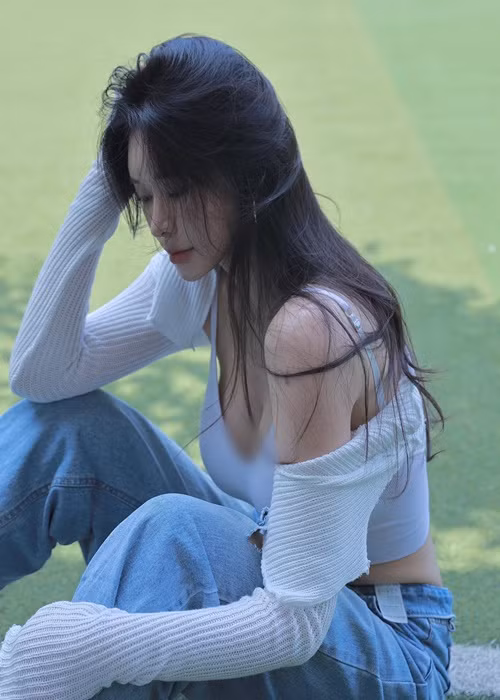 Gu ăn mặc táo bạo của Oh Hye Soo chẳng khiến người hâm mộ ngạc nhiên.