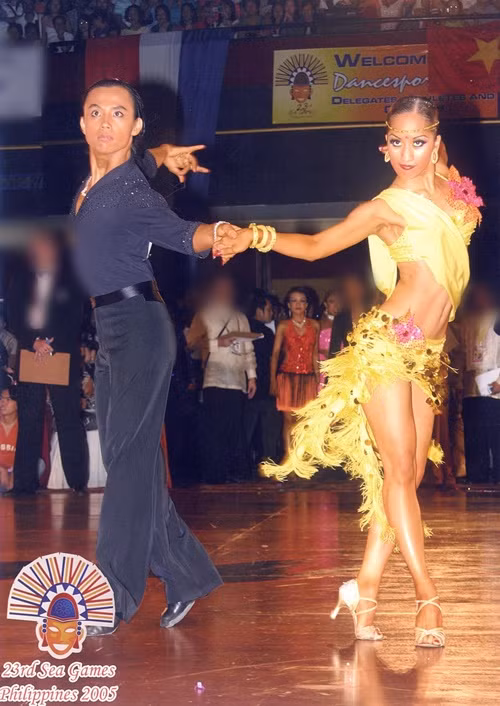 Cách đây nhiều năm, Chí Anh - Khánh Thi kết hợp thành một cặp đôi ưng ‎ý ở bộ môn dancesport. Ngoài ra, cả hai còn từng hẹn hò. Ảnh: FB Chí Anh.