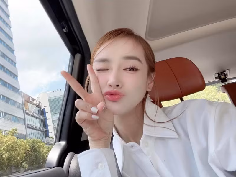 Đàm Vĩnh Hưng từng hết lời khen ngợi Nhã Phương rất xinh, không bị camera thường "dìm hàng". Ảnh: FB Nhã Phương.