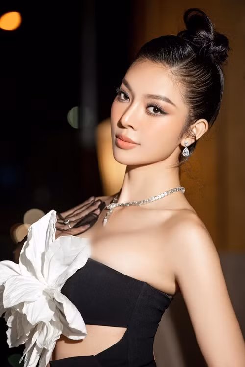 Tháng 5/2024, Thiên Hương thừa nhận, cô nâng mũi năm 18 tuổi. Ảnh: FB Thiên Hương.