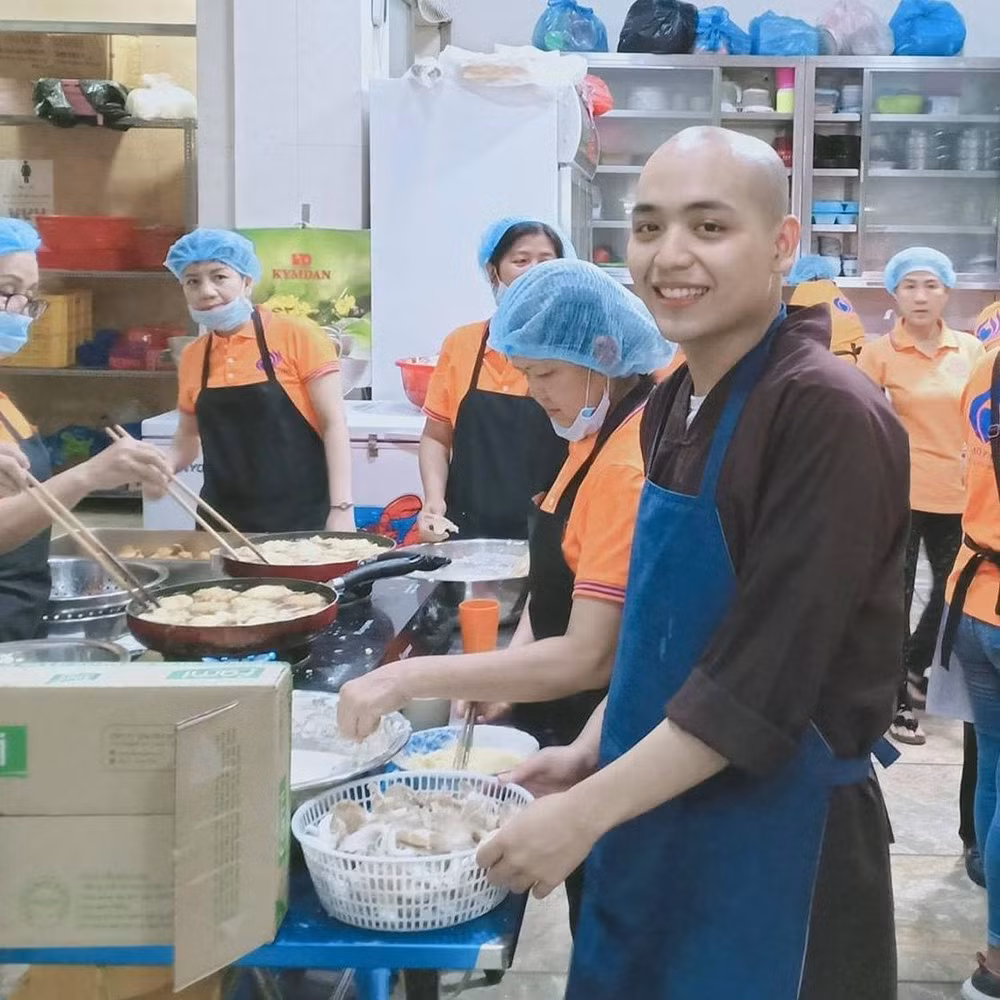 Có phải lên chùa mùa Vu Lan mới là báo hiếu mẹ cha? - Hình 4 Co phai len chua mua Vu Lan moi la bao hieu me cha?-Hinh-4