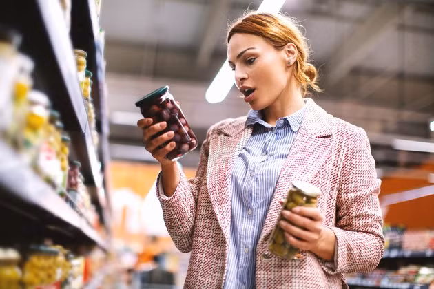 Tocopherols là phụ gia thực phẩm với cái tên có vẻ nguy hiểm nhưng thực chất, về cơ bản Tocopherols là vitamin E, được sử dụng làm chất bảo quản để ngăn chặn dầu và chất béo trong sản phẩm không bị ôi thiu.