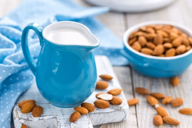 Trong khi đó, loại phụ gia thực phẩm có tên Docosahexaenoic Acid thực chất chính là thành phần mà ta thường biết đến với tên gọi DHA - một dạng axit béo omega-3 rất lành mạnh.