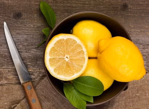 Chanh cũng là loại trái cây rất tốt cho mùa hè bởi chứa nhiều Phytonutrient liminoids có tác dụng ngăn ngừa ung thư vú.