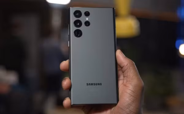 Một số tin đồn đã cho thấy Samsung Galaxy S23 Ultra sẽ có camera 200MP, đây sẽ là một sự gia tăng đáng chú ý so với camera 108MP trên dòng Galaxy S22 Ultra.