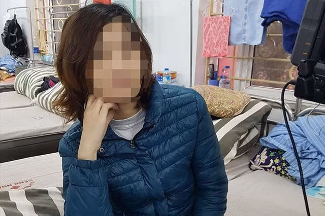 Thậm chí, người lớn cũng rơi vào cảnh nghiện Facebook. Ảnh: VTC Thậm chí, người lớn cũng rơi vào cảnh nghiện Facebook. Ảnh: VTC