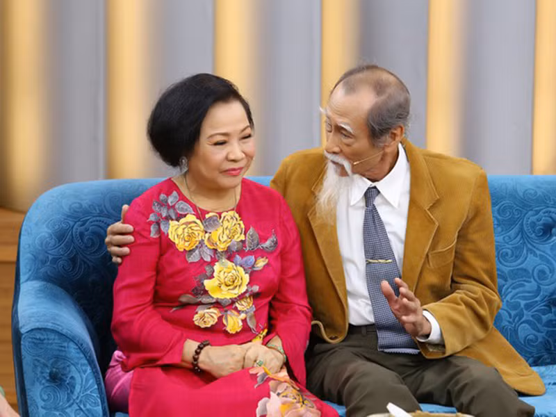 Nghệ sĩ Thanh Dậu từng 2 lần mất con và bị khối u nên không thể mang thai được nữa. Khi biết việc này, nghệ sĩ Mạnh Dung nói rằng ông chỉ có một cô con gái là đủ. Ảnh: Tiền Phong