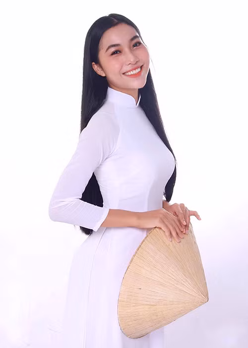 Hoa hậu Việt Nam dường như là cuộc thi nhan sắc lớn đầu tiên Khánh Tâm tham gia.