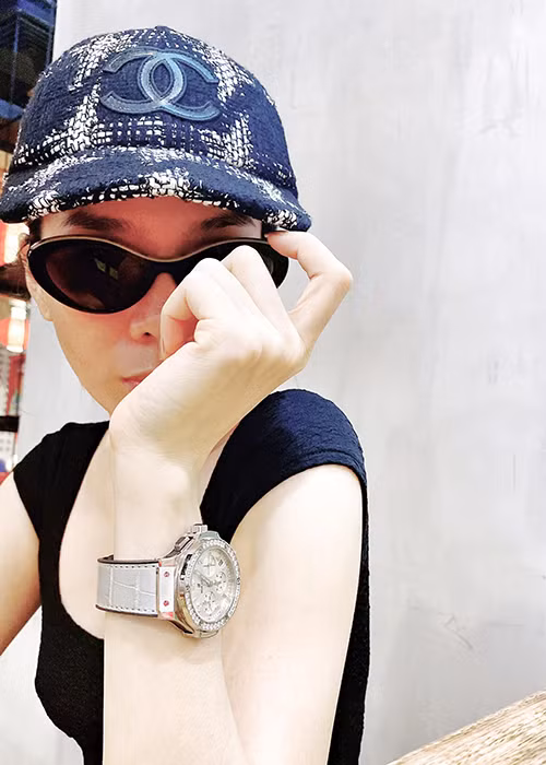 Nữ ca sĩ không nhắc về ông xã Đức Huy.