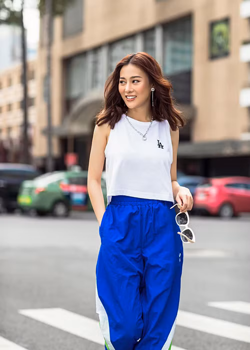Phương Oanh từng cho biết, bạn trai làm ngành khoáng sản là một nửa hoàn hảo nhất mà cô từng có. Ở bên anh, cô luôn thấy mình được che chở và bảo vệ.