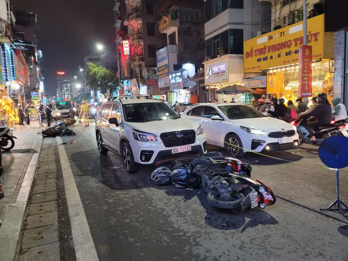 Danh tính tài xế say xỉn gây tai nạn liên hoàn ở Bạch Mai, Hà Nội - Hình 2 Danh tinh tai xe say xin gay tai nan lien hoan o Bach Mai, Ha Noi-Hinh-2
