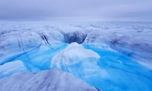Các nhà khoa học đã tiến hành đo đạc tại sông băng LeConte của Alaska cũng như Kangerlussuup Sermia của Greenland. Kết quả đo đạc của nhóm nghiên cứu do nhà hải dương học Rebecca thực hiện chỉ ra mô hình dựa trên Nam Cực đã đánh giá thấp quá trình tan băng ở Bắc Cực. Trong đó, sông băng LeConte đang tan chảy nhanh hơn 100 lần so với dự đoán của mô hình cũ.