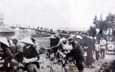 Người dân Hải Phòng đi sơ tán.