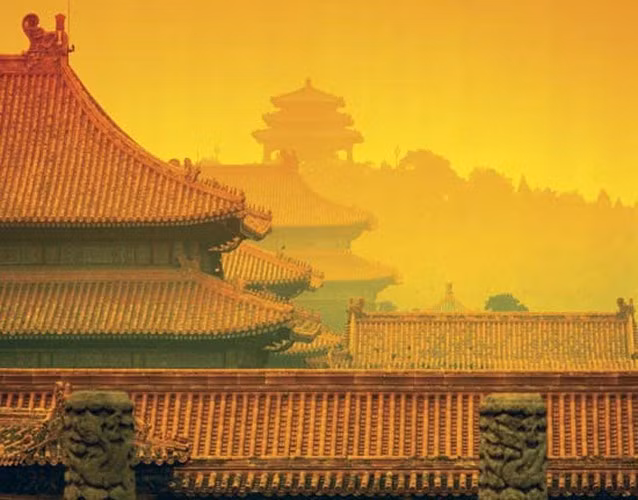 Vua Gia Khánh không cho ai gỡ mũi tên xuống vì coi đó như một lời nhắc nhở để thức tỉnh bản thân phải luôn tỉnh táo, sáng suốt để giữ vững giang sơn trong mọi hoàn cảnh.