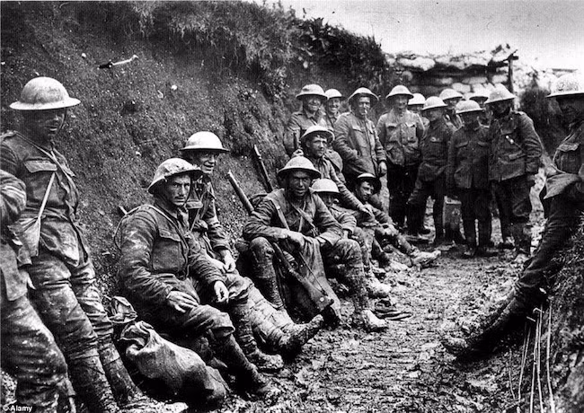 Đến tận ngày 16/8/1914, quân Bỉ mới chịu đầu hàng sau 11 ngày chiến đấu kiên cường. Dù thua, nhưng đối với phe Hiệp Ước, đây như một điềm báo rằng quân Đức hoàn toàn có thể bị đánh bại về sau này.