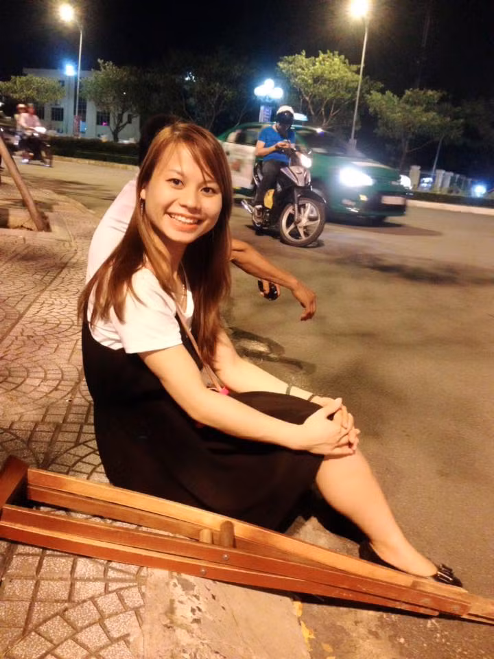 Là một cô gái còn rất trẻ nên dễ hiểu vì sao Lệ Thu cũng có nhiều sở thích, thú vui trải nghiệm giống nhiều người bạn cùng tuổi khác. Trong gần 1 năm qua, cô gái một chân giàu nghị lực này đã có dịp được đi đến nhiều tỉnh thành, vùng đất mới trên cả nước, được đi du lịch, công tác ở nhiều nơi và đi đến đâu cô cũng được trải nghiệm, tận hưởng rất nhiều điều mới mẻ.
