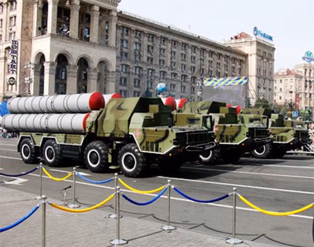 Mục đích của Mỹ khi mua S-300 từ Ukraine được nhận định là phục vụ cho luyện tập đối kháng, nhằm tìm cách qua mặt những tổ hợp S-300PM-2 Favorit và S-400 Triumf hiện đại của Nga.