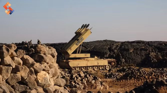 Theo tin tức của truyền thông Syria, hiện nay Quân đội chính phủ Syria được trang bị 25 pháo Golan-1000, và việc sản xuất bổ sung vẫn đang được xem xét. Mặc dù siêu pháo phản lực Golan-1000 có mức chính xác không cao, nhưng độ chính xác của pháo không quan trọng bằng mức tàn phá khủng khiếp của 3 quả đạn trong một loạt phóng và gây tâm lý hoản loạn cho quân khủng bố từ tiếng rít của những quả đạn đang bay tới mục tiêu.