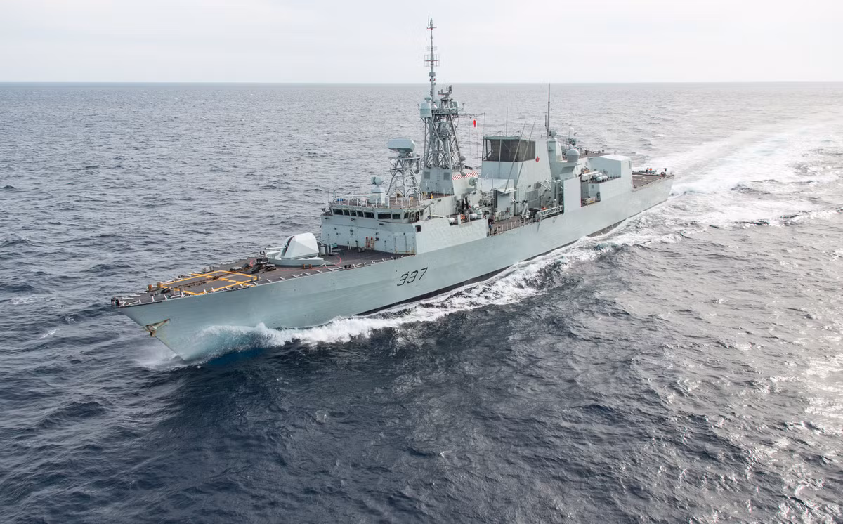 Năng lực tác chiến của tàu hộ vệ Canada thăm Việt Nam tương đối mạnh với hệ thống tên lửa chống hạm tầm xa, phòng không tầm ngắn – trung. Nguồn ảnh: Wiki