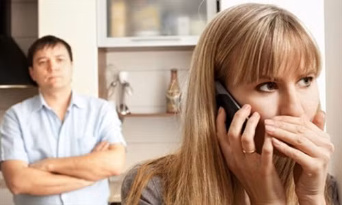 Mỗi lần hẹn người tình đều nhận tin nhắn dọa dẫm, sốc nặng khi biết... Moi lan hen nguoi tinh deu nhan tin nhan doa dam, soc nang khi biet...