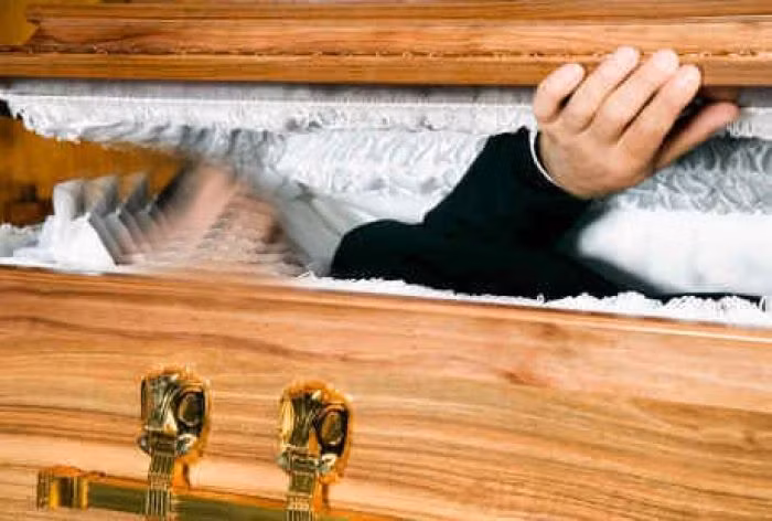 Trong suốt nhiều năm sau đó, câu chuyện của Dunbar thu hút sự quan tâm của công chúng. Thậm chí, một số người tin rằng cô là một zombie (xác sống). Dunbar qua đời vào năm 1955 trong khi một số tài liệu khác lại cho rằng phải đến năm 1962 cô mới thật sự từ giã cõi đời.