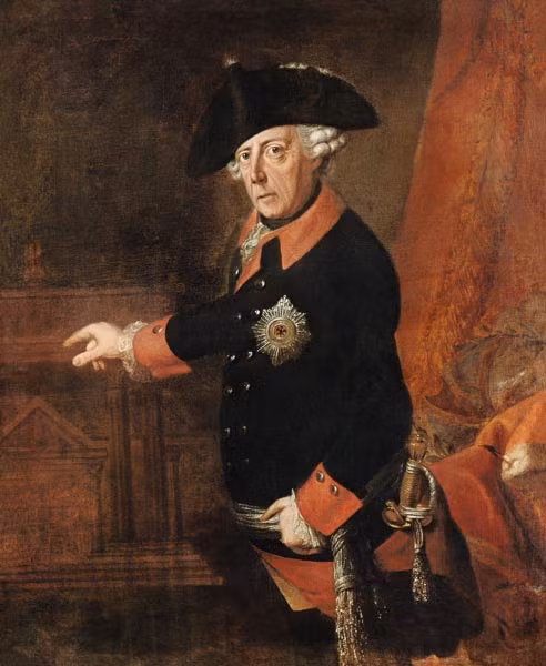 Vua Frederick II cũng ủng hộ tự do tôn giáo. Dưới sự trị vì của ông, kinh tế nước Phổ cũng gặt hái được những thành quả đáng kể khi cho ban hành nhiều chính sách khuyến khích phát triển kinh tế, thương mại.
