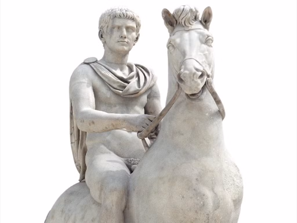 Hoàng đế La Mã Gaius Caligula nổi tiếng lịch sử khi phong cho con ngựa của mình là thượng nghị sĩ. Ông hoàng này còn được cho là có những mối quan hệ loạn luân với các chị em của mình.