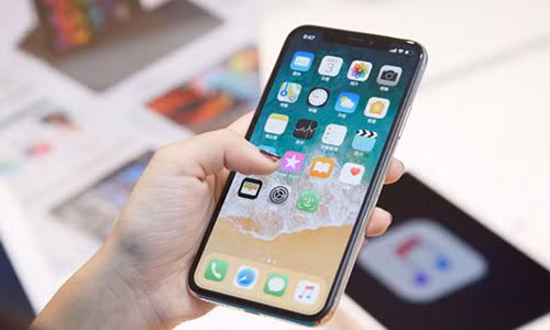 Tốc độ bán iPhone X đang chậm dần. Tốc độ bán iPhone X đang chậm dần.