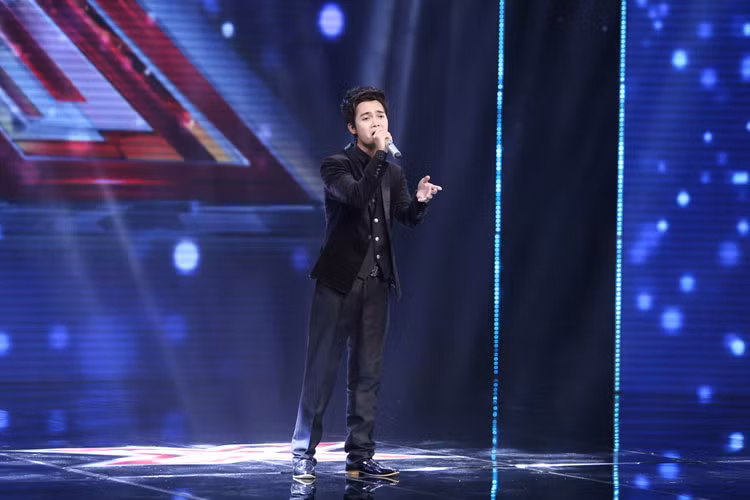 Cũng gây ấn tượng trong tập 1 The X-Factor, Đặng Tuấn Phương đến từ Hải Dương đã chinh phục trái tim của 4 vị giám khảo bởi cảm xúc anh nhập tâm vào bài hát "Buồn ơi chào mi". Hồ Quỳnh Hương thú nhận rằng, chị đã “đổ gục” trước phần trình diễn của anh. Còn Tùng Dương cho biết chính cảm xúc thăng hoa mà Tuấn Phương thể hiện qua ca khúc này đã xóa hết những hạn chế về mặt kỹ thuật trình diễn. Anh chia sẻ: “Anh nhìn thấy được cảm xúc rất mi đắng của em. Và đúng là rất buồn và trong những nốt cao rất sáng, nghe rất đã tai. Khi cảm xúc đã thăng hoa rồi thì sẽ bỏ qua hết những nhược điểm về kỹ thuật”.