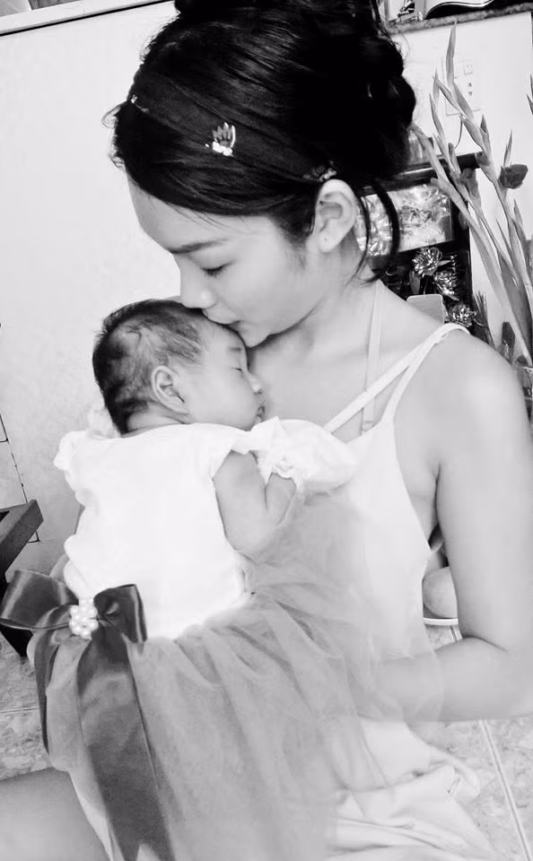 Dien vien Kieu Trinh sinh con thu ba o tuoi 40