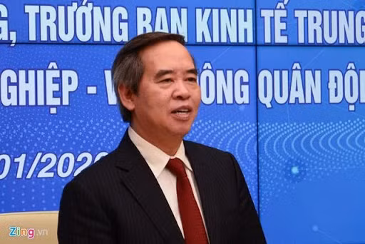 Xuất phát điểm là một chuyên viên Vụ Kinh tế đối ngoại của Ngân hàng Nhà nước, ông Bình dần giữ nhiều vị trí khác nhau như: Phó trưởng phòng các Tổ chức quốc tế, Trưởng phòng Ngân hàng Thế giới - Vụ Hợp tác quốc tế, Phó vụ trưởng rồi Vụ trưởng, Trưởng ban quản lý các dự án tín dụng quốc tế, Chánh Văn phòng Ngân hàng Nhà nước Việt Nam. Ảnh: Zing. 