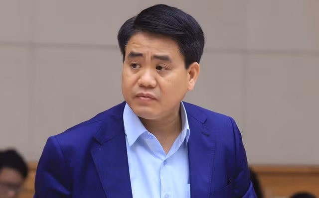 Ong Chung dua 10.000 USD, danh cap tai lieu “mat”: Neu dung, pham toi gi?