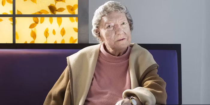  2. Marthe Gautier: Năm 1958, bà phát hiện ra những người mắc chứng Down có thêm một nhiễm sắc thể. Năm 2014, bà Marthe Gautier kể lại với tạp chí Science rằng khi đó do chỉ sở hữu kính hiển vi công suất thấp nên bà không thể xác định chính xác nhiễm sắc thể này là gì. Do vậy, bà đã “ngây thơ” đưa các trang trình bày của bản thân cho nhà di truyền học Jerome Lejeune.