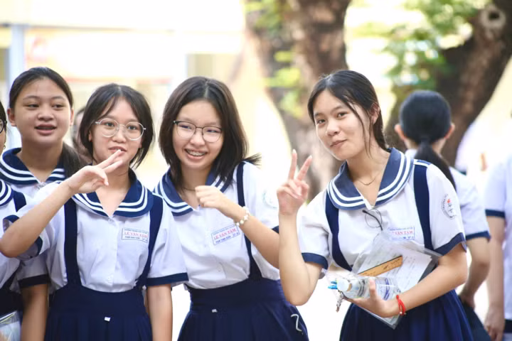 TP HCM de xuat mien hoc phi cho hon 490.000 hoc sinh THCS