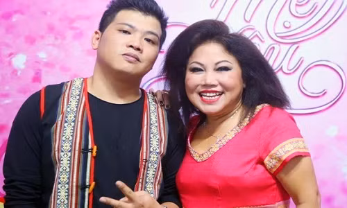 Siu Black và con trai đi thi game show. Ảnh: Khang.