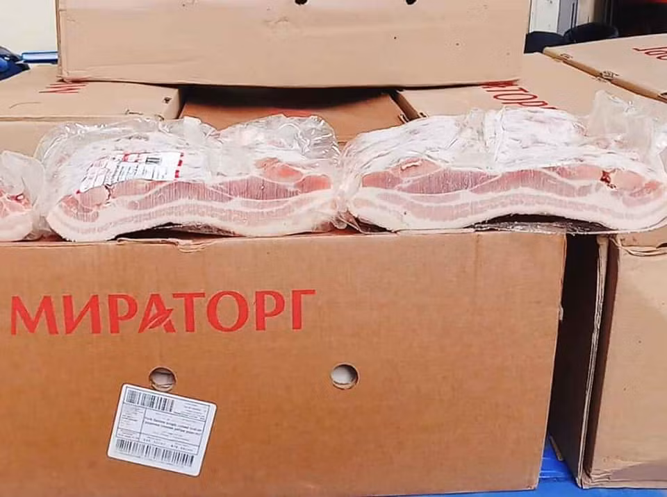 Thit lon Nga ve Viet Nam: Ban o dau, gia nhu nao... sao van dat do?