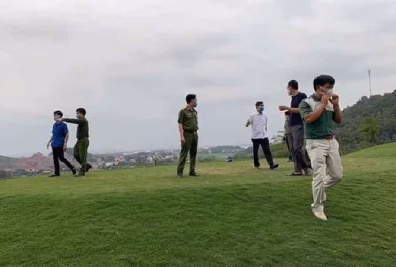 Ngoài sân golf Yên Dũng, công ty QKN còn “chen chân” vào lĩnh vực nào? Ngoai san golf Yen Dung, cong ty QKN con “chen chan” vao linh vuc nao?