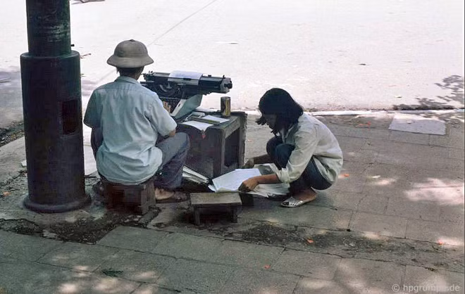 Nghề đánh máy thuê ở Hà Nội những năm 1990.