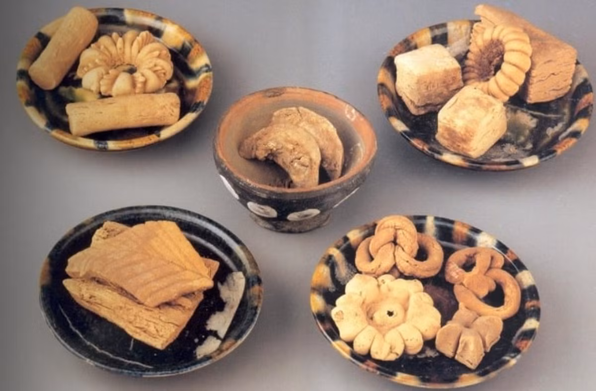Vào năm 1959, các nhà khảo cổ ở Tân Cương, Trung Quốc đã khai quật một ngôi mộ cổ ở Turpan và có những phát hiện quan trọng.