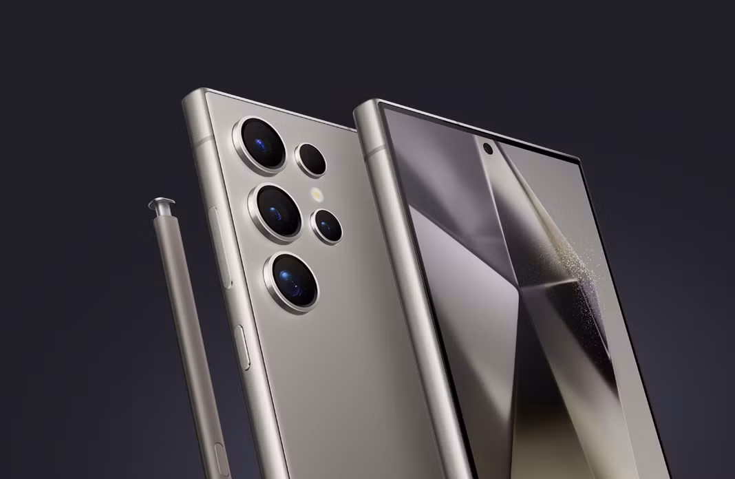 Mẫu smartphone Galaxy S24 sẽ được Samsung bắt đầu bán trên thị trường từ ngày 31/1. Tại Mỹ, Galaxy S24 cơ bản sẽ có giá từ 799 USD và 2 phiên bản có thông số kỹ thuật cao hơn là S24 Plus và S24 Ultra có giá lần lượt là 999 USD và 1.299 USD.