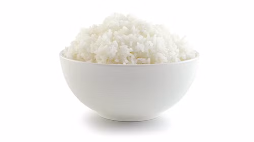 Thêm một chút giấm khi nấu cơm. Đây là bí quyết nấu ăn giúp cơm trắng như tuyết và không dễ bị thiu. Ảnh: Vinegar Tip.
