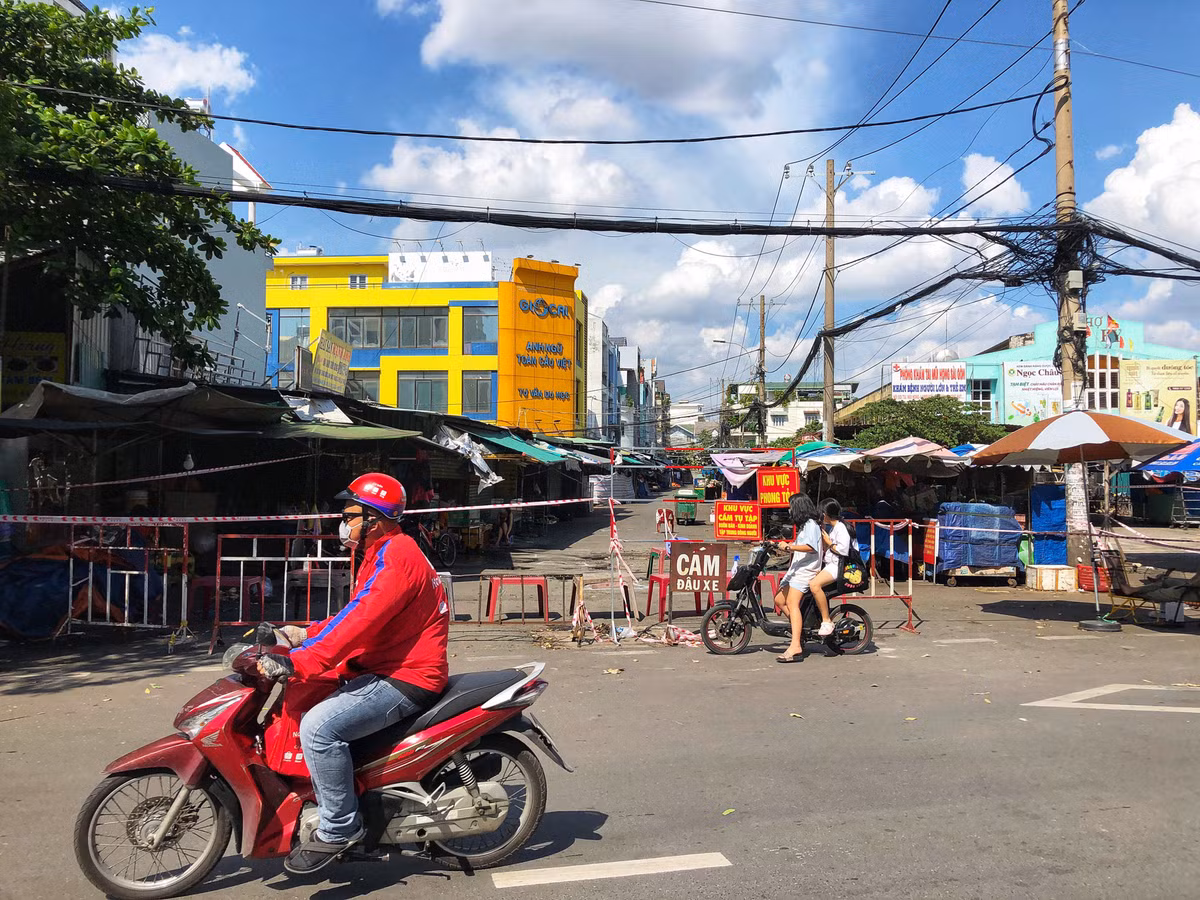 “O dich” COVID-19 cho truyen thong: TPHCM co bao nhieu cho?