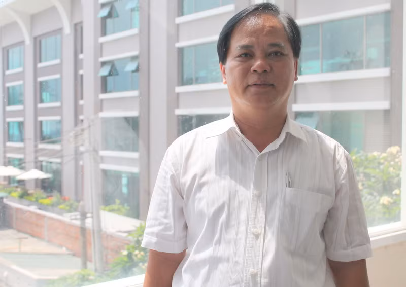 Ông Lê Mộng Điệp, sinh ngày 20/4/1955, quê tỉnh Quảng Nam. Có trình độ học vấn cử nhân Đại học Bách Khoa. Từng làm Chủ tịch UBND huyện Vạn Ninh, nguyên Giám đốc Sở Tài nguyên và Môi trường tỉnh Khánh Hòa. 